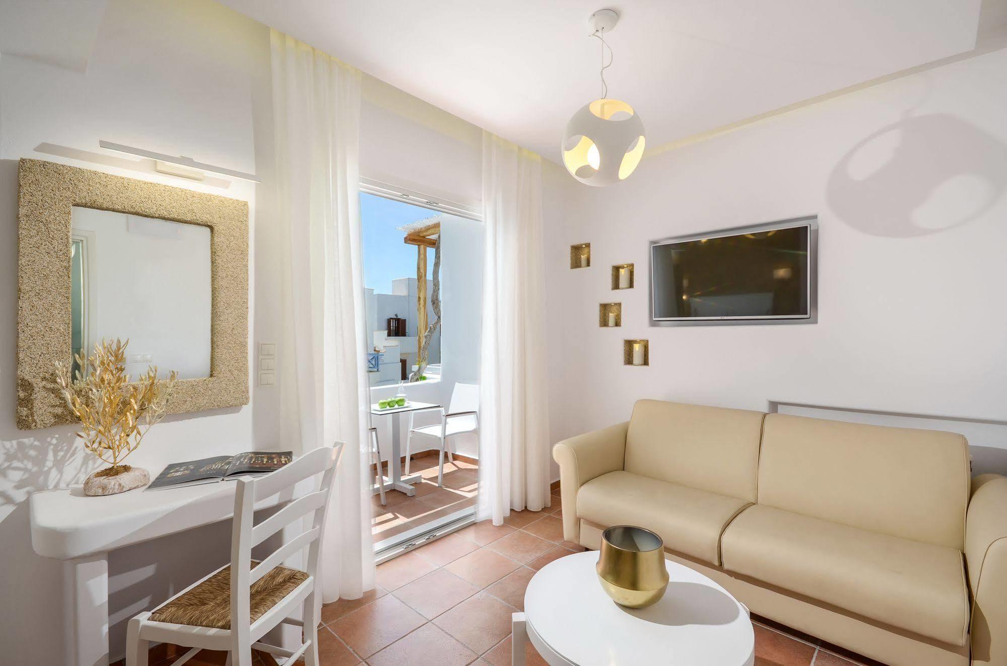 アドリアーニ ホテル Naxos City エクステリア 写真